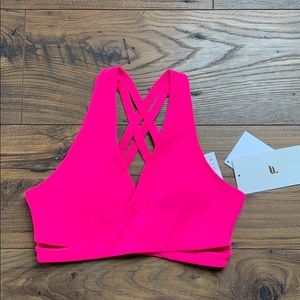 NEW Fabletics Sports Bra